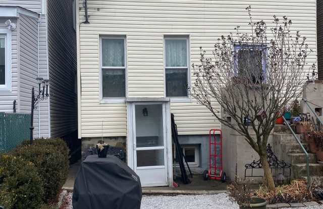 75 LIBERTY PL Gallery 3