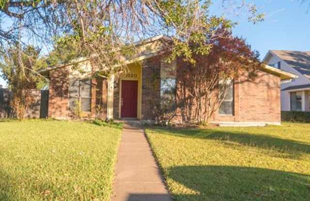3120 Mayfair Drive Gallery 2