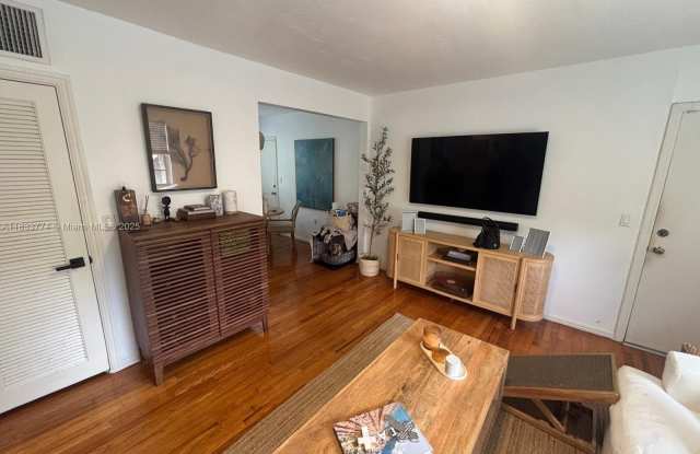 7820 SW 55th Ave photos photos