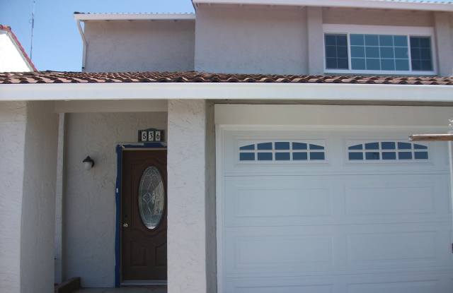 4 bedroom home/ 2.5 Bath Single Family Home in 95133 photos photos