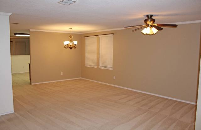 4 BR 2 BA home for Lease in Lovely Harriet Creek Ranch Addition - 1720 Rialto Way, Fort Worth, TX 76247