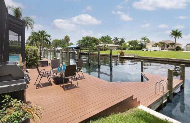 5815 SW 1st PL Gallery 4
