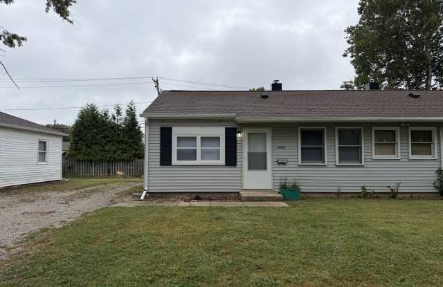 1402 East Michigan Avenue - Gallery 1