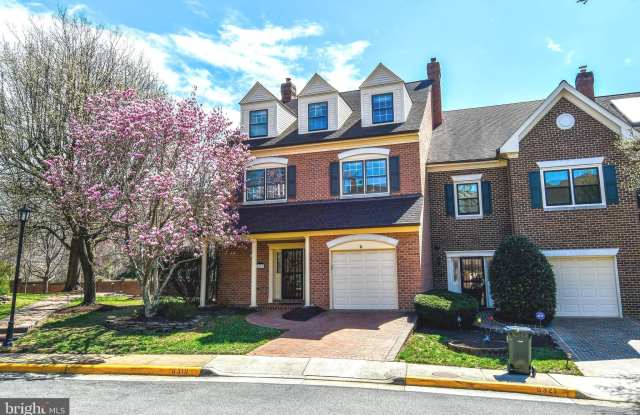 6319 CHAUCER VIEW CIRCLE - 6319 Chaucer View Circle, Lincolnia, VA 22312