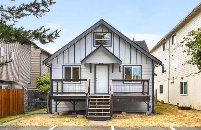 Beautifully Remodeled North Seattle Home with MIL Suite – Never Lived In! photos photos