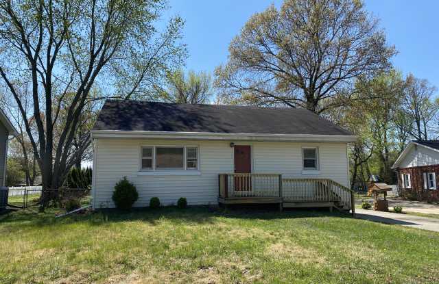 911 Dogwood Road photos photos