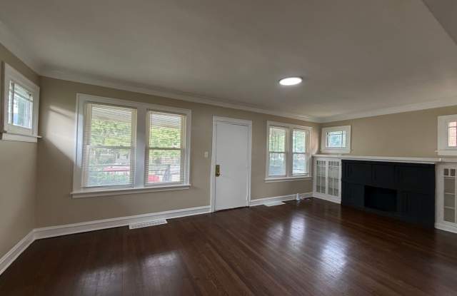 Updated 4-Bedroom Home with Finished Basement Gallery 4