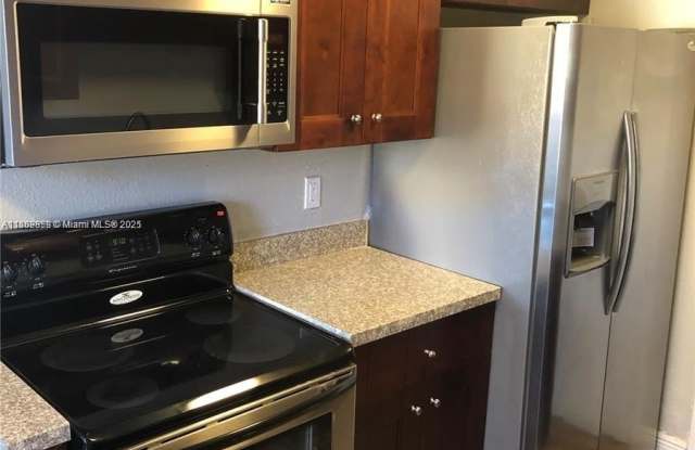1333 S Dixie Hwy photos photos