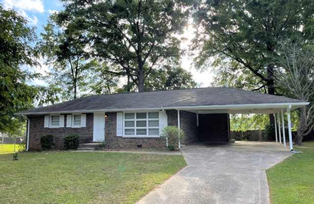 Newly renovated! Stainless appliances, hardwood flooring, 2 car carport, tile baths, private yard, must see! - 8586 Taylor Road, Clayton County, GA 30238