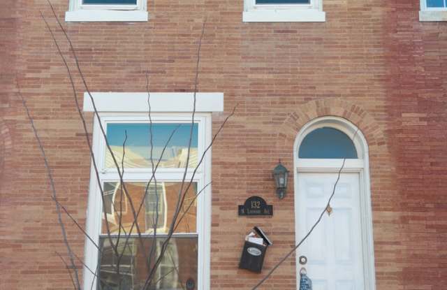 Charming 2 Bedroom/2.5 Bathroom Townhome in Linwood/Patterson Park, MD! photos photos