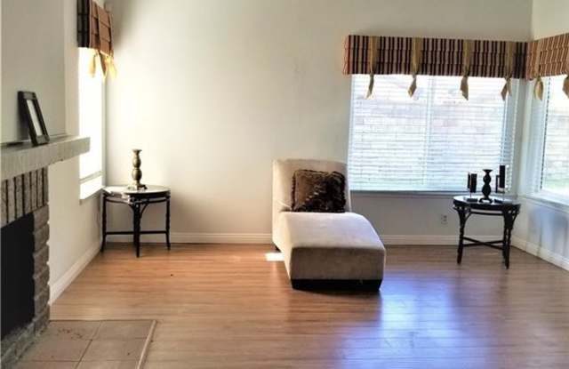 2821 Greenleaf Drive Gallery 3