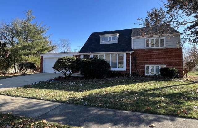 18453 Clyde Road - 18453 Clyde Road, Homewood, IL 60430