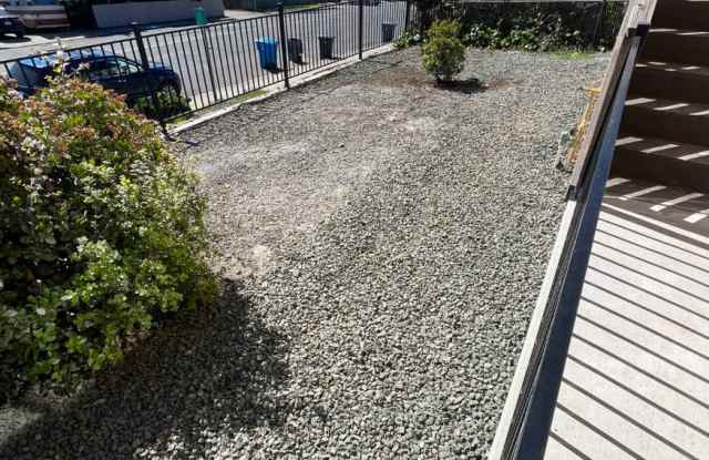 Charming 2 Bed, 1 Bath Single Family Home Gallery 2