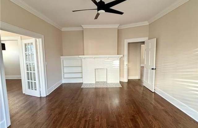 494 Parkway Drive NE unit: Apt. #2 photos photos