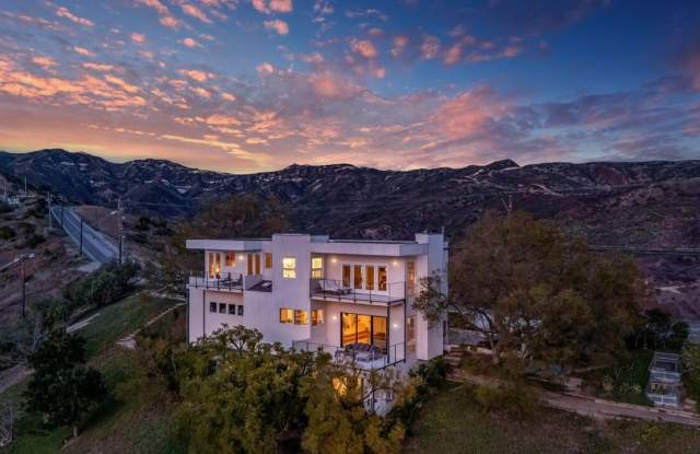 2727 Corral Canyon Rd photos photos