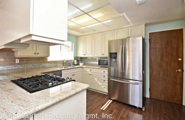 3742 Longview Drive Gallery 3