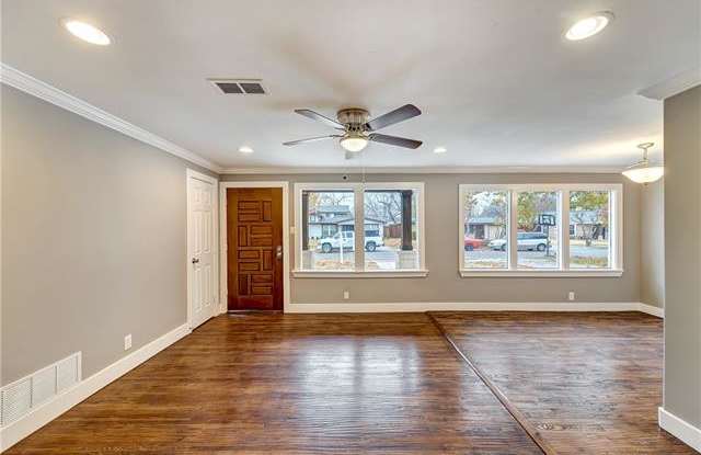 2933 Shorewood Drive Gallery 3