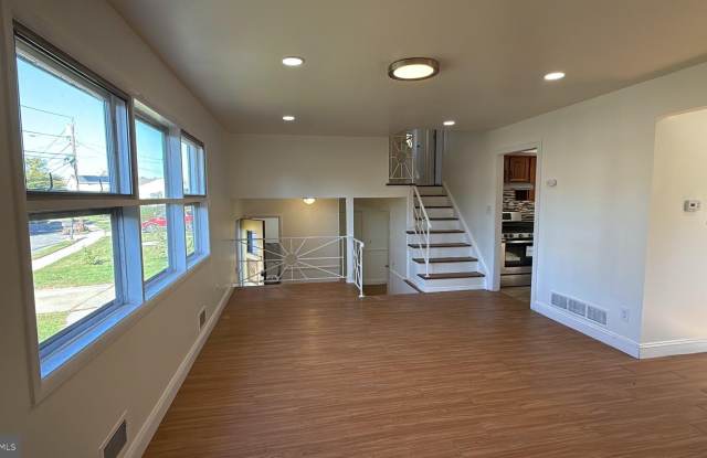 24 VISTA Road Gallery 2