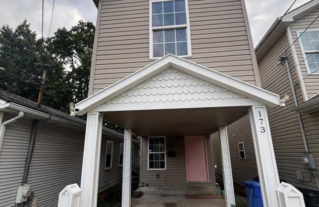 173 Montmullin Street photos photos