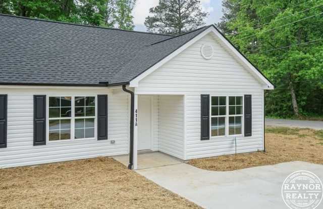 411 S Chavis St photos photos