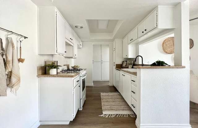 2828 W Lincoln Ave photos photos 2828 W Lincoln Ave photos photos