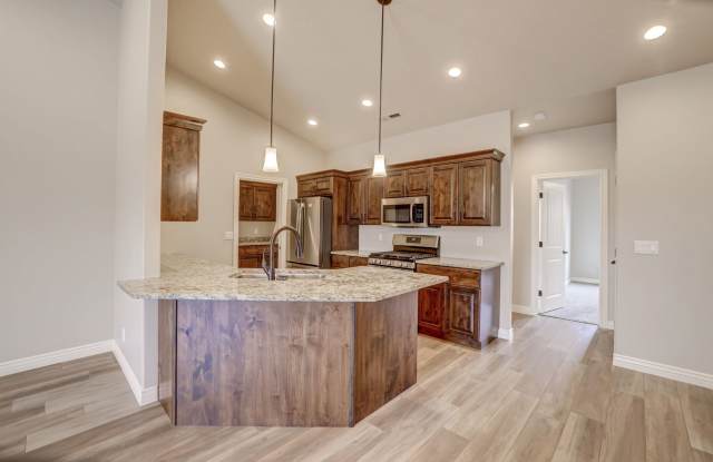 3 Bed, 2 Bath, 2 Car Garage For Rent. Pet Friendly photos photos