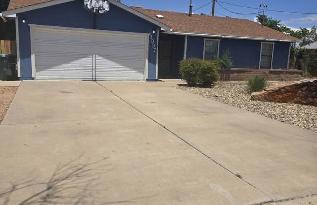 3 bedroom, 2 bathroom home in Rio Rancho w/ refrigerated air *OPEN HOUSE FRIDAY 7/18 @ 4PM-5PM* photos photos