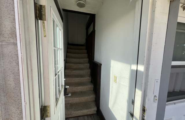 611 West 1st Street - C Gallery 4