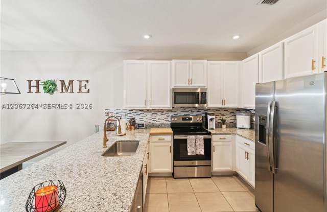 23296 SW 110th Ct Gallery 2