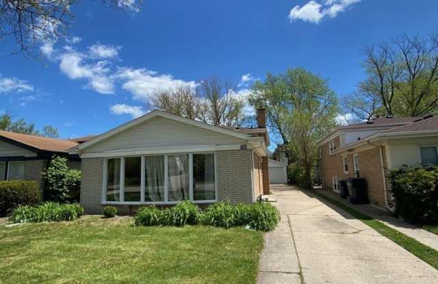 704 LARAMIE Avenue photos photos