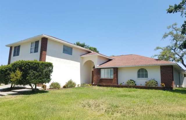 1359 Treetop Drive Gallery 2