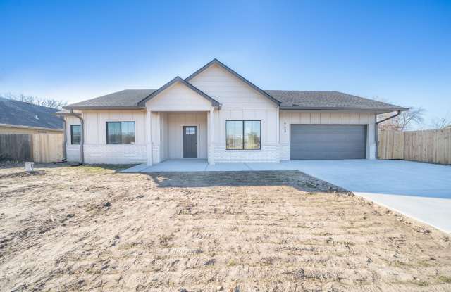 753 N Gilda St photos photos