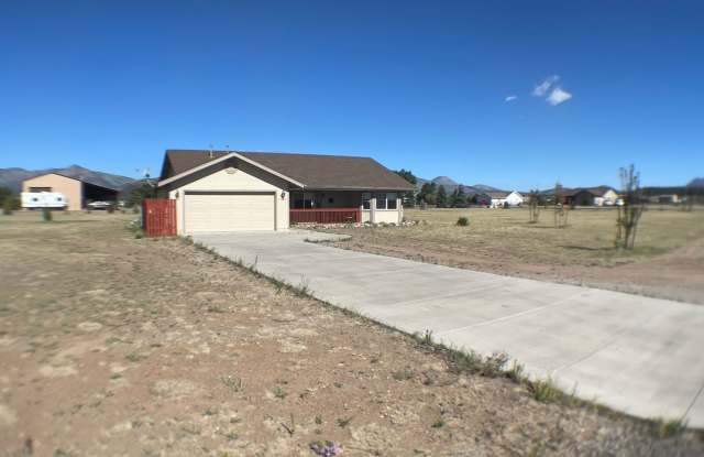 Spacious Single-Level Home in Desirable Doney Park – Available Sept 10th! photos photos