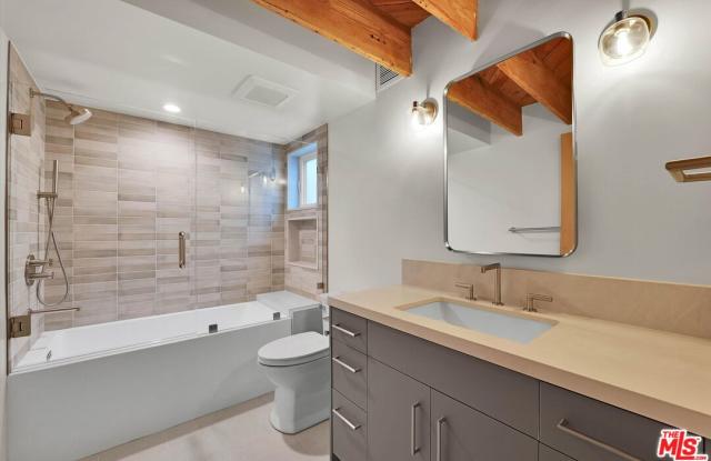 3714 Sunswept Drive Gallery 2