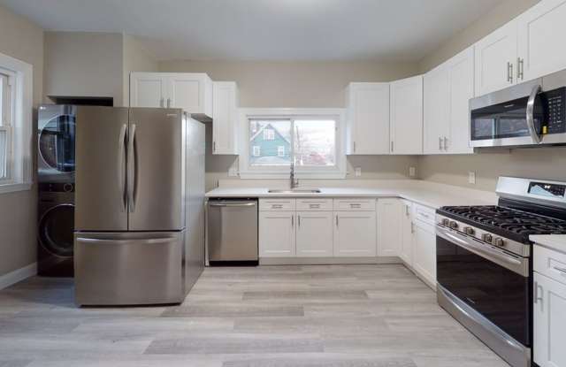 Newtonville Duplex w/Parking 9/1 photos photos