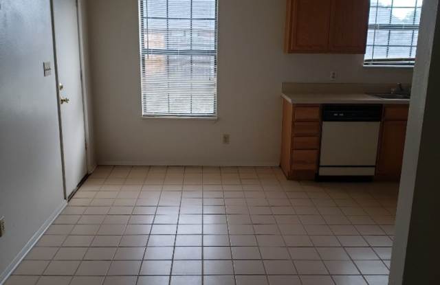 3 Lake Avenue Mary Esther, FL 32569 Gallery 4