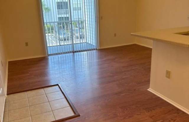 Great Location  Super cute 1 Bedroom unit Gallery 3