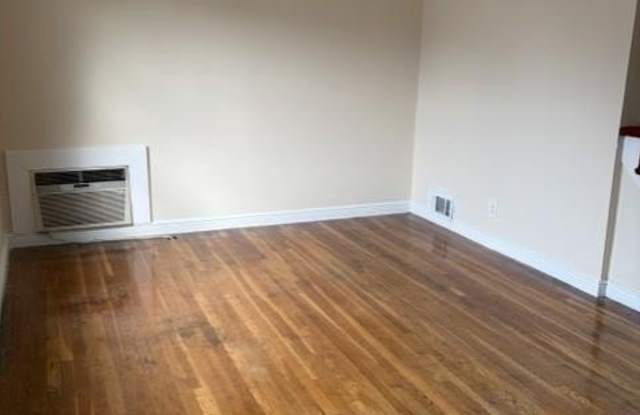 916 Center Drive Gallery 3