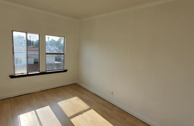 1418 East 41st Place - 1418 East 41st Place, Los Angeles, CA 90011