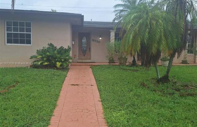 15720 SW 98th Ct - 15720 Southwest 98th Court, Palmetto Estates, FL 33157
