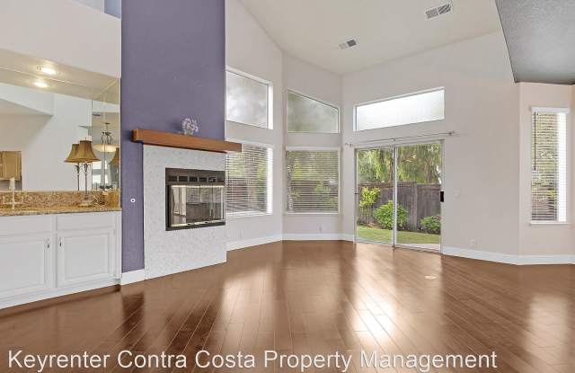 100 Cortona Dr. Gallery 3