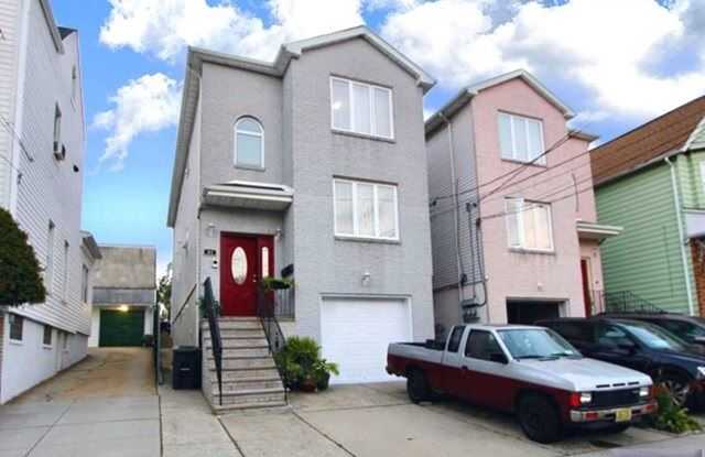 31 6th St 2 - 31 6th Street, Harrison, NJ 07029
