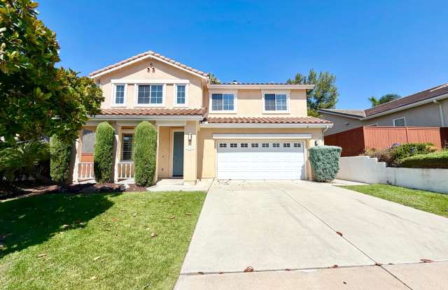 Spacious Temeku Hills 4 Bedroom Home Next to Golf Course with Beautiful Fairway Views photos photos
