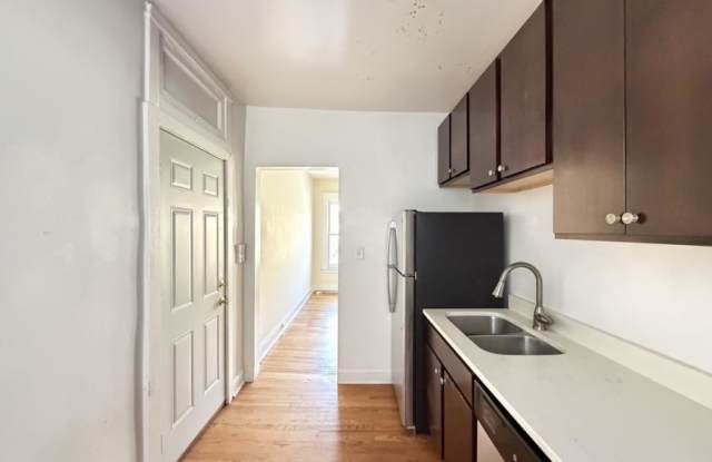 1522 Kedzie Gallery 4
