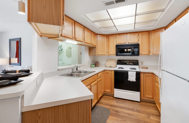Bennington Pond Apartments Gallery 3