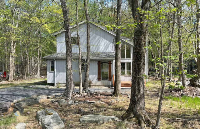 1140 Belaire Drive photos photos
