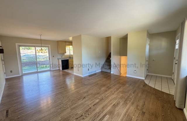 Cozy 3 Bedroom House in Southeast Colorado Springs Gallery 4