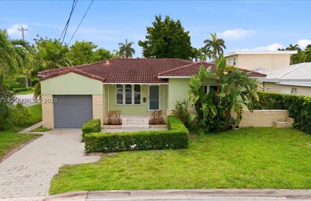 8975 Froude Ave photos photos