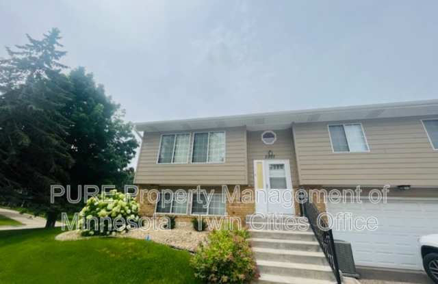 2307 Mailand Rd E photos photos