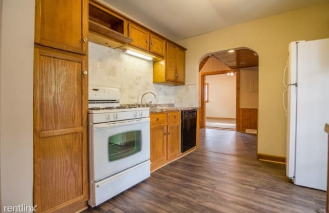 972 East 332nd St - 972 East 332nd Street, Eastlake, OH 44095